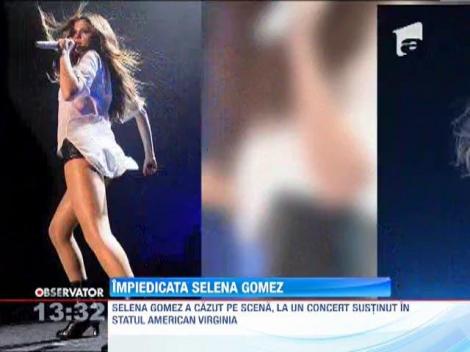 Selena Gomez cazut pe scena, la un concert sustinut statul american Virginia