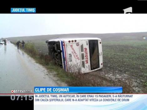 Doua autocare s-au rasturnat in tara din cauza vremii urate