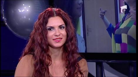 AC/DC a cucerit "Te cunosc de undeva"! Ellie White, transformare spectaculoasa in Brian Johnson