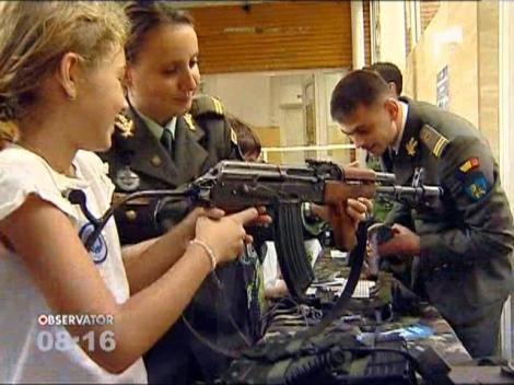 Armata Romana a inceput recrutarea tinerilor din licee