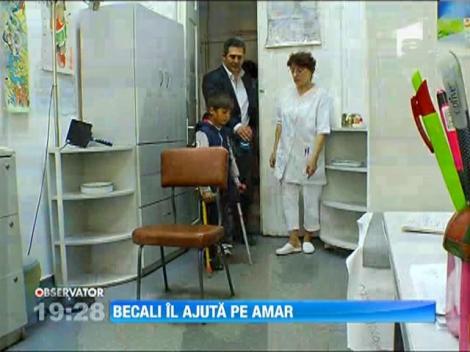 Gigi Becali ii ajuta pe Amar si pe Madalin, 2 copii bolnavi si saraci din Neamt
