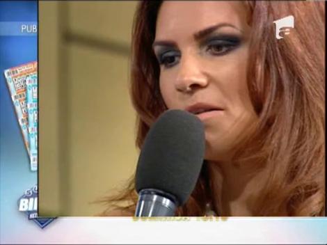 Viky Red si Ellie White lanseaza - "Vanzator de lumina"