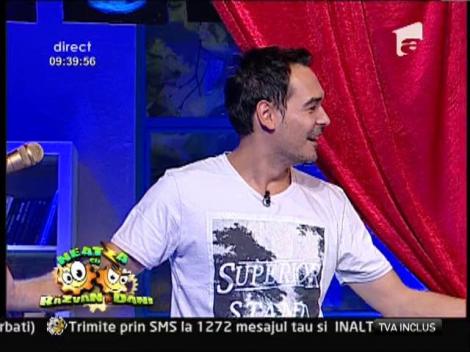 Razvan Simion s-a suparat! Un telespectator l-a oprit din cantat!