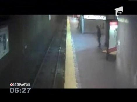 O femeie a cazut pe sine in timp ce mergea in somn, in SUA