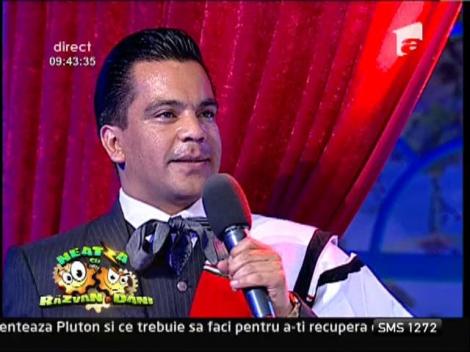 Razvan Simion a facut show cu "Cielito lindo", la "Opreste-i din cantat"