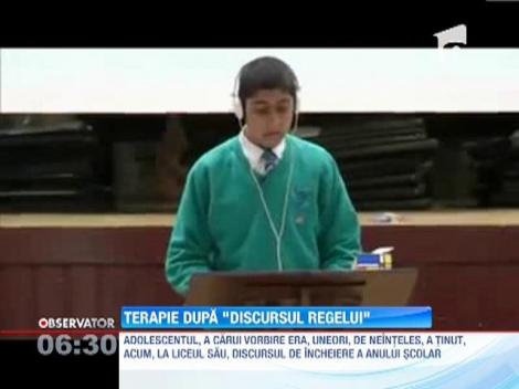 Un elev britanic a invins un grav defect de vorbire cu o terapie din "Discursul Regelui"