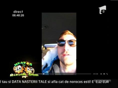 Dani isi imparte masina cu animalele din platoul de la Neatza