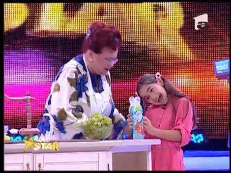 Evelina Gheorghe e un copil minune! A jucat pe scena alaturi de Stela Popescu