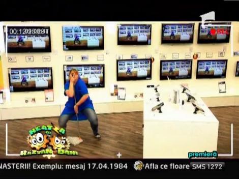 Videoclip din premiera la Neatza! Lora - "Puisor"