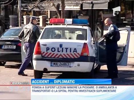 Femeie lovită pe trecerea de pietoni de maşina unui diplomat