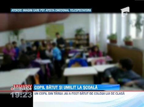 IMAGINI ŞOCANTE! / Elev bătut şi umilit de colegii de clasă