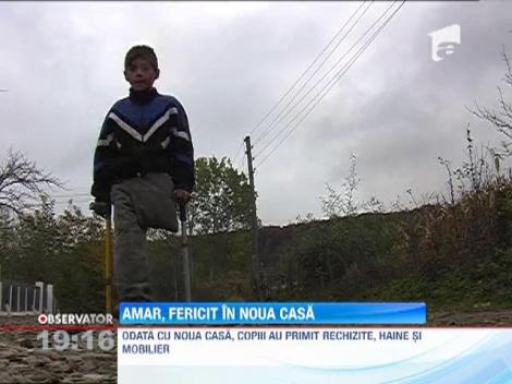Amar, copilul fără un picior din Neamţ, s-a mutat în casă nouă