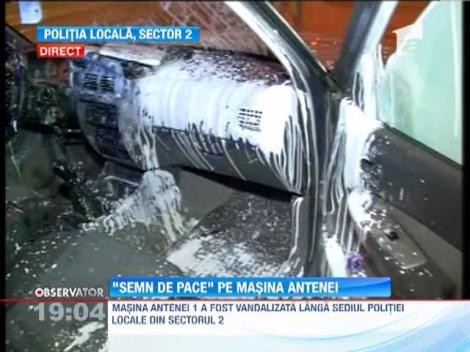 Maşină aparţinând Antenei, vandalizată lângă sediul Poliţiei Locale Sector 2