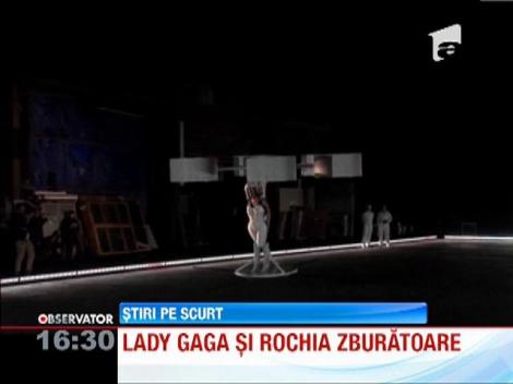 Lady Gaga, într-o rochie zburătoare la petrecerea de lansare a ultimului său album