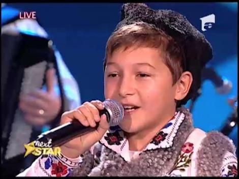 Emanuel Roşu, o viitoare stea a muzicii populare