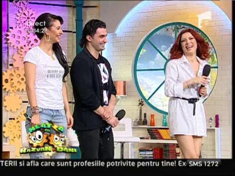 Sexy și dibace: Concurentele au pregătit piure la „Neatza”