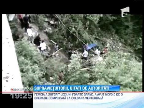 Supravieţuitorii accidentului din Muntenegru încă aşteaptă ajutor de la autorităţile române