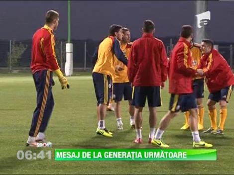 Juniorii României, alături de echipa lui Piţurcă