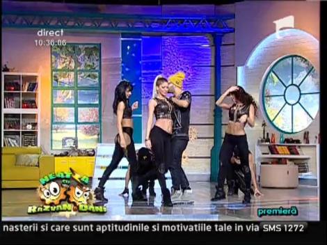 Flavia, vecina sexy de la ”Neatza”, apariție de senzație în noul clip al lui Matteo