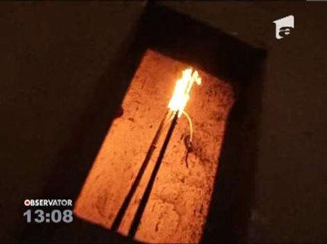 Iaşi: Flăcări in lift