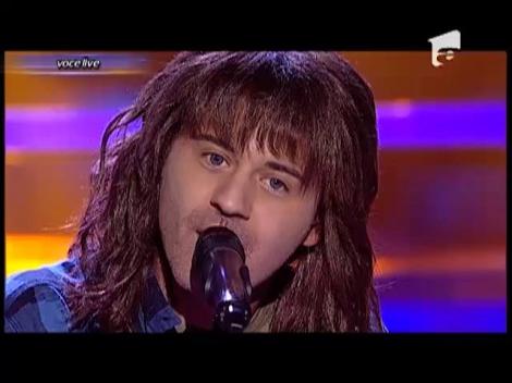 Matteo se transformă în Randy Meisner - “Hotel California"