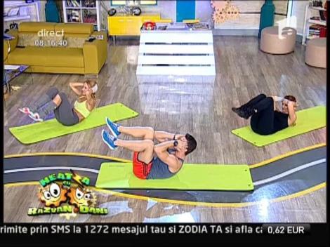 Antrenament pentru abdomen un abdomen plat cu Flavia Mihăşan şi Roxana Ionescu