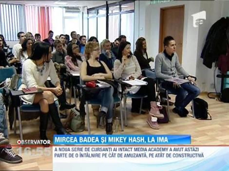 Mircea Badea şi Mikey Hash s-au întâlnit cu studenţii de la Intact Media Academy