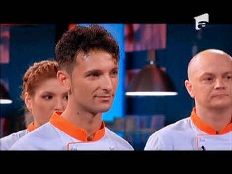 Duel: Cristian Carabageac - Cremă de iaurt cu mascarpone și fructe de pădure