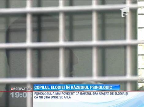 Băiatul Elodiei încă îşi aşteaptă mama acasă!