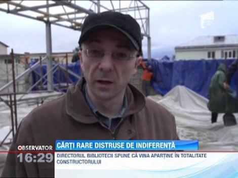 "Dorel", spaima cărţilor! O bibliotecă din Suceava a intrat la apă din cauza muncitorilor neatenţi