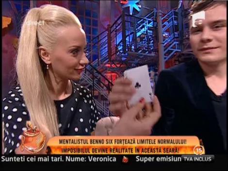 Mentalistul Benno Six, trucuri cu cărţi de joc