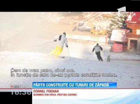 Pârtii construite cu tunuri de zăpadă