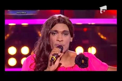 Mike Diamondz se transformă în Toni Salazar - "Solo se vive una vez"