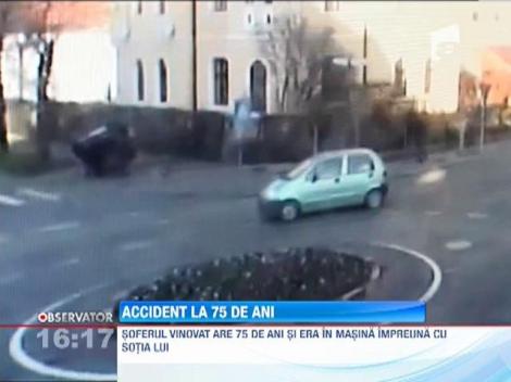 Ciocnire între două maşini pe un drum din Bistriţa Năsăud