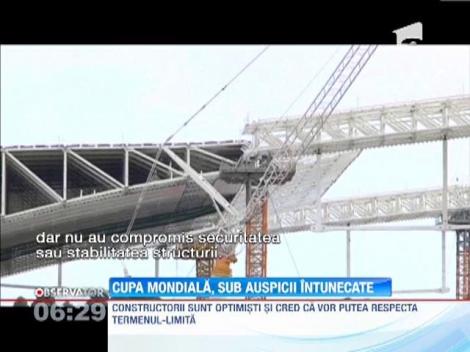 O macara s-a prăbuşit peste o tribună a stadionului care va găzdui primul meci de la Cupa Mondială