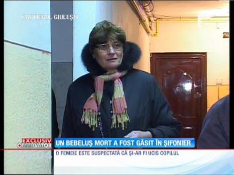 O femeie de 30 de ani şi-a ascuns bebeluşul mort, nou născut, în şifonier