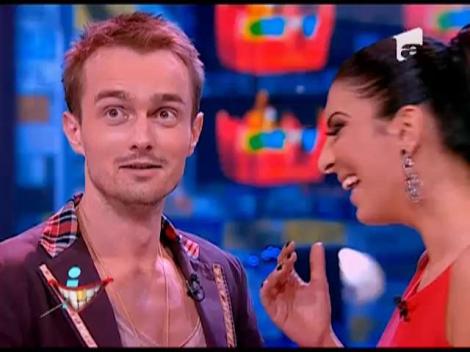 Provocarea: Andreea Tonciu, glume pe seama nasului ei