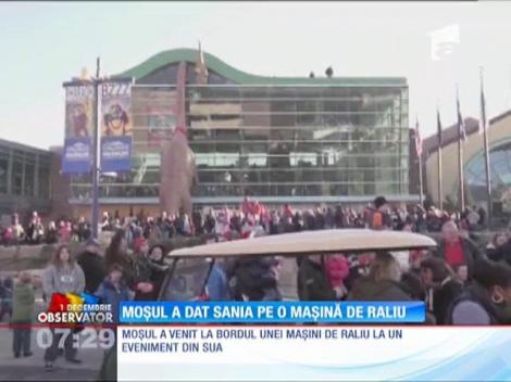 Moş Crăciun a dat sania pe o maşină de raliu