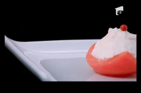 Mirela Ivaşcu şi Răzvan Cruceanu au gătit "Salată Caprese cu influenţe thai"