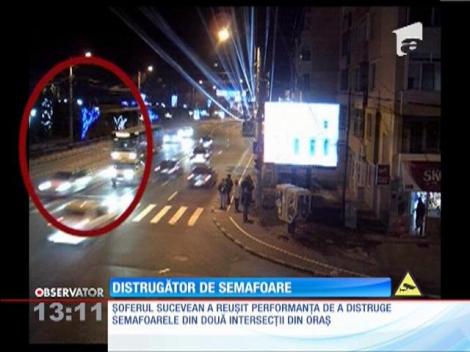 Şoferul unui camion a distrus semafoarele din centrul Sucevei!