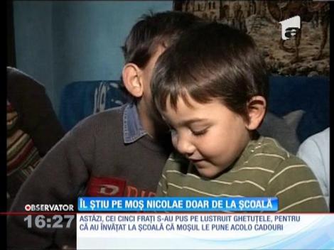 Îl ştiu pe Moş Nicolae doar de la şcoală