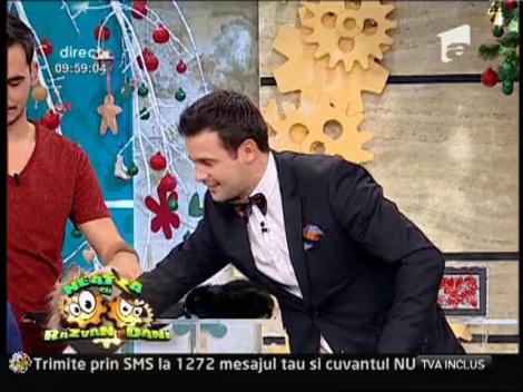 Numar de iluzionism cu magicianul Robert Tudor