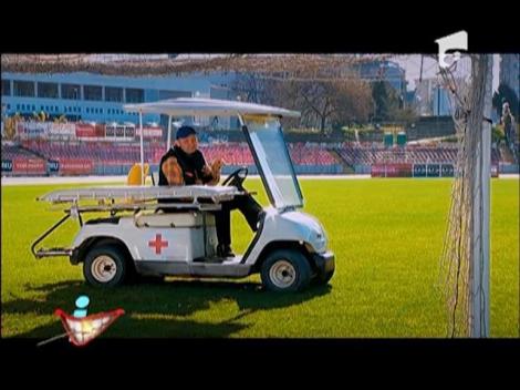 Cum e mai bine? Prezentator iComedy, popă sau brancardier? Cel din urmă ne va arăta ce presupune meseria lui