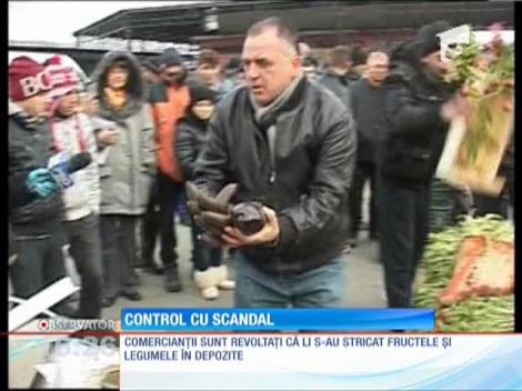 Craiova: Zeci de tone de fructe şi legume au fost aruncate la gunoi!