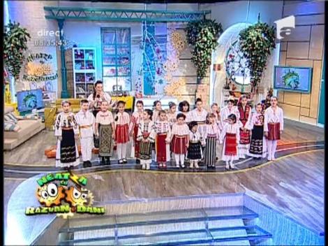 Mărioara Man Gheorghe & Grupul Folcloric de copii "Mlădiţe Ilfovene" - "Coborât-o coborât"
