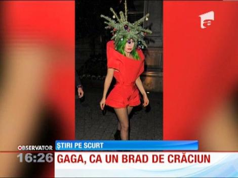 Bradul din Ploiești are concurență! Gaga, pom de Crăciun în loc de pălărie