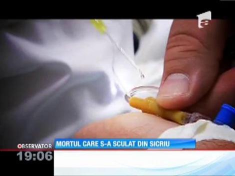 S-a trezit din sicriu în timp ce familia se pregătea să-l înmormânteze
