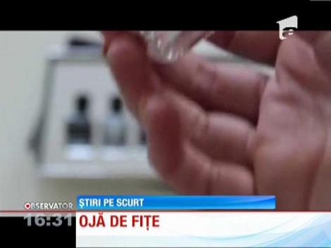 Ultima fiţă! Ojă cu pulbere de aur