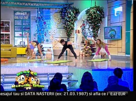 Roxana și Flavia, exerciții de yoga impresionant de sexy! Uite cum au arătat fetele!