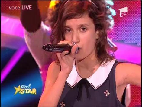 Raluca Ursu interpretează melodia "Something's Got a Hold on Me" - Christina Aguilera